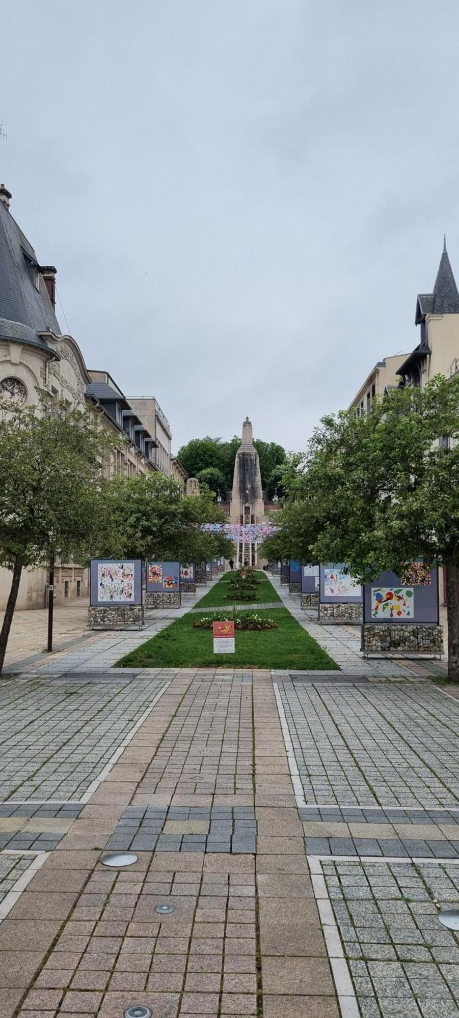 Auberge De Jeunesse - Hi Verdun 외부 사진